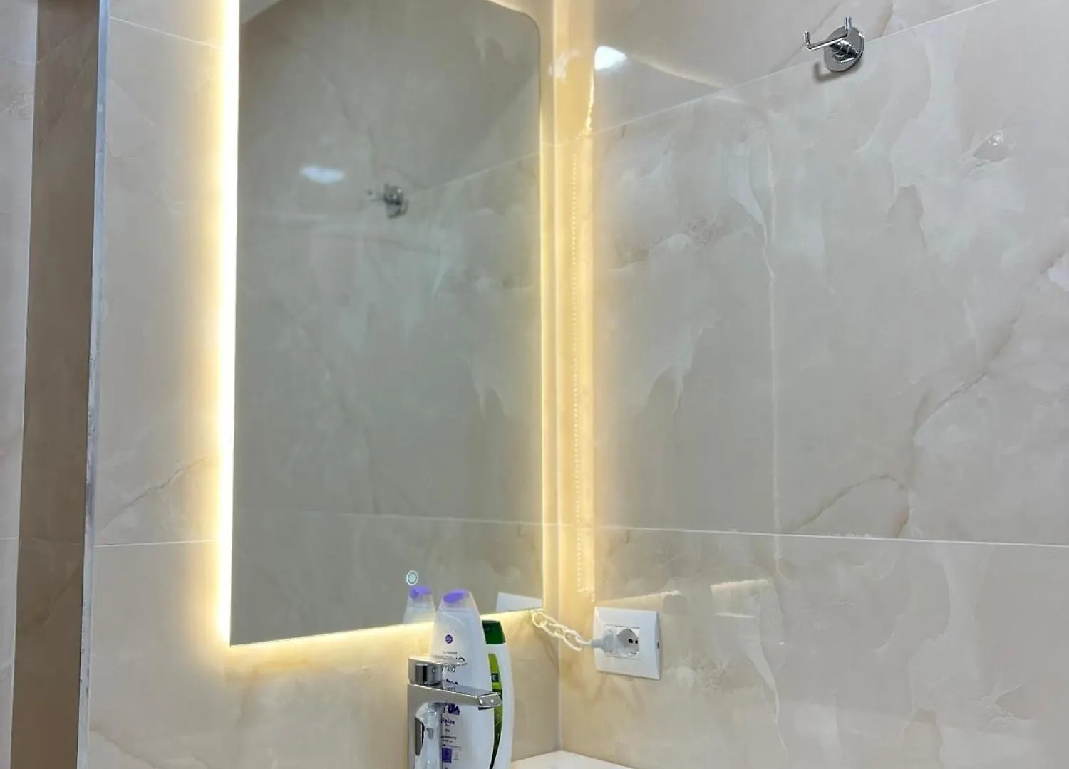 City Center Blloku - Elegant Apartment 03 Tirana