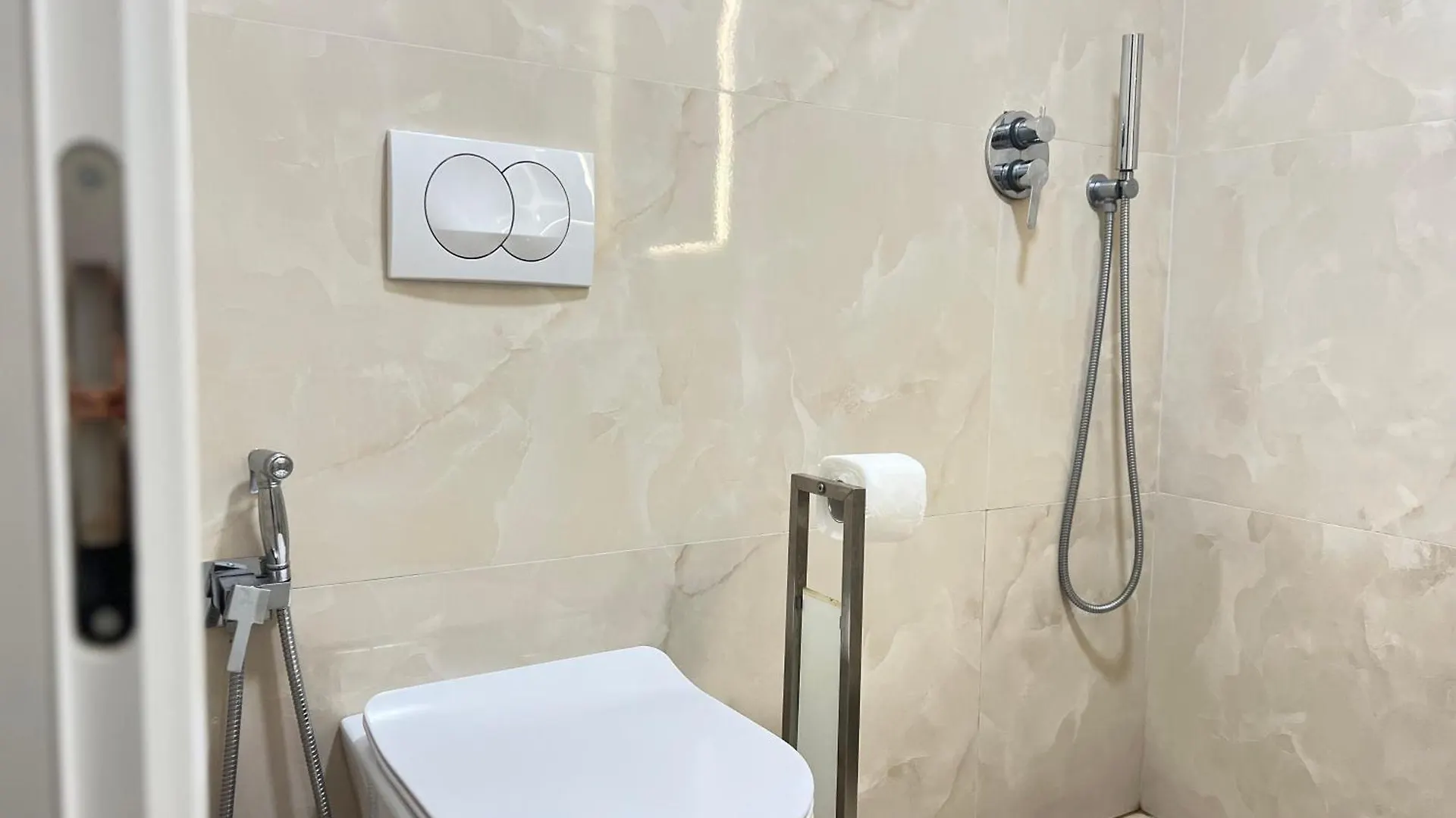 City Center Blloku - Elegant Apartment 03 Tirana